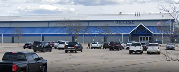 place to play hockey at ice arena in Fond du Lac